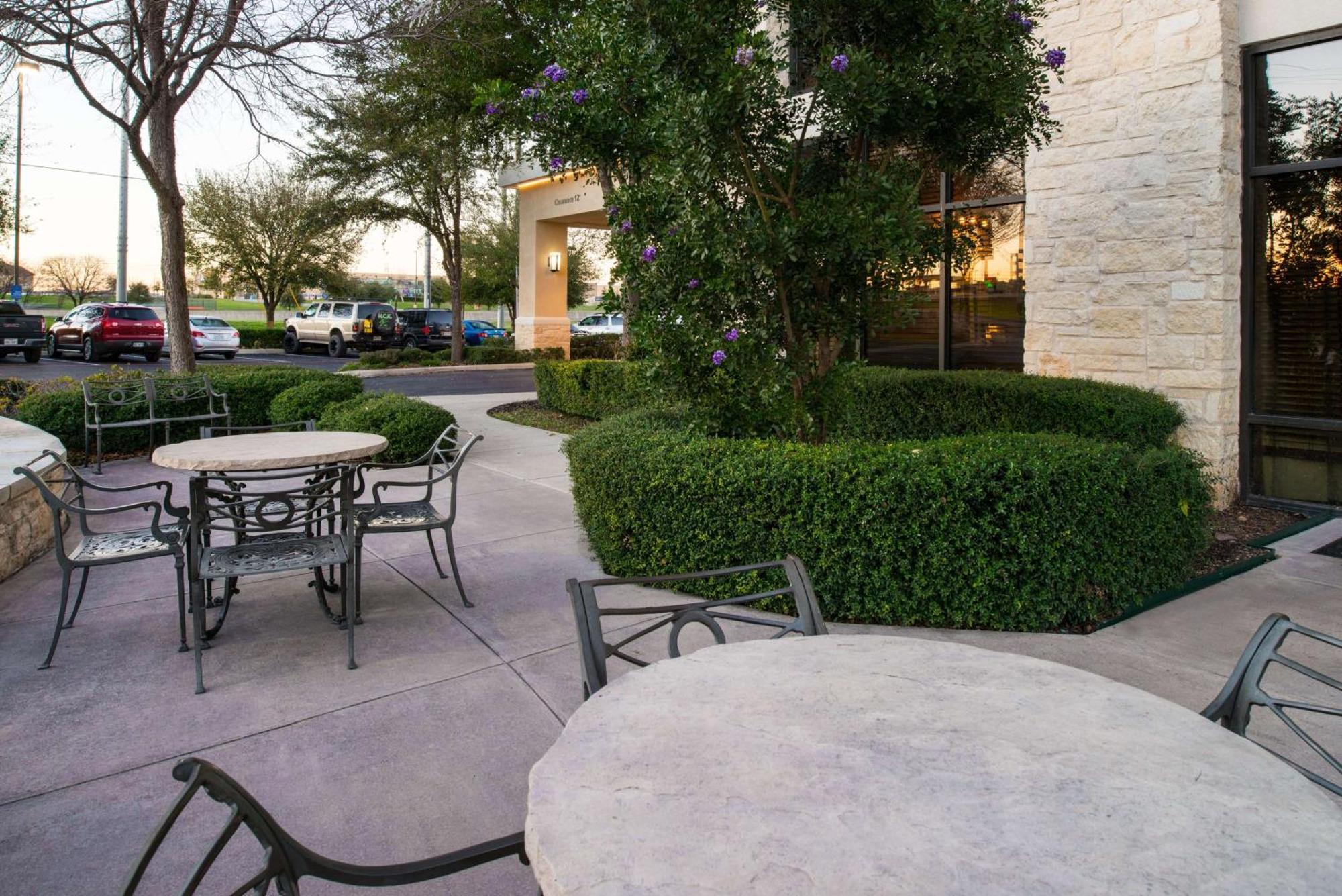 Hampton Inn And Suites Schertz Exterior foto